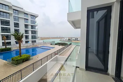 Sea &amp; Pool View| Big Balcony| Ready to Move