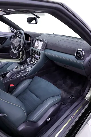 صورة 8 لـ 2024 Nissan GT-R