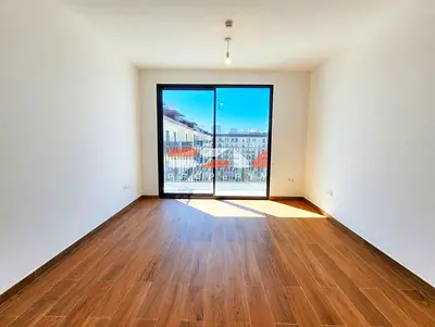 POOL VIEW | SPACIOUS BRAND NEW UNIT | 4 CHQ OFFER!