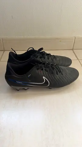 Tiempo legend 10 US 10.5 EU 44.5