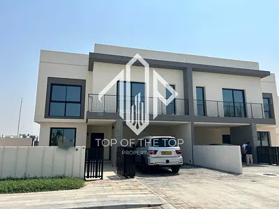 4X Duplex | Single Row | Golf View | Corner Side