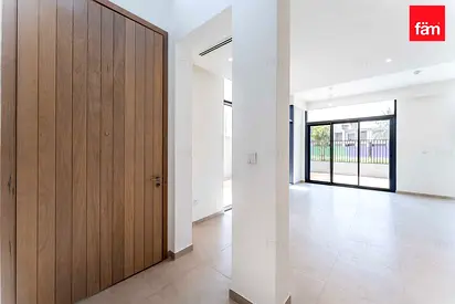 Ranim Single Row Corner Park Facing 4 Bedrooms