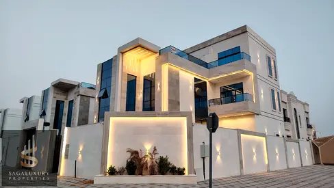 فيلا فاخرة 5 غرف ماستر مع مسبح خاص | تملك حر | شامل رسوم التسجيل
