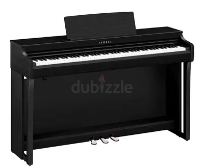 Yamaha CLP‑825B Clavinova Digital Piano – Black