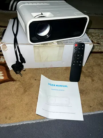 Projector with Bluetooth and wifi and cast from your phone