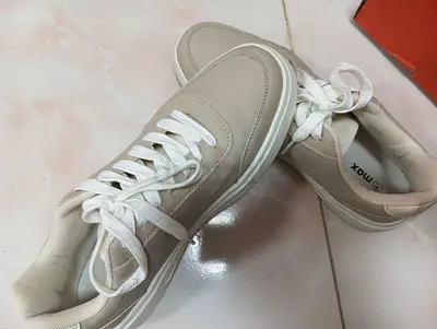 Mens sneakers