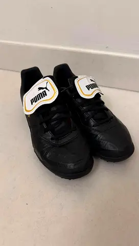 Puma King TT Shoes – Size EUR 42 – Lightly Used