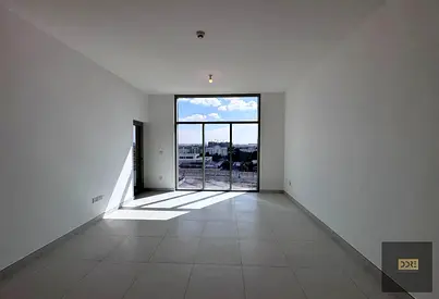 SPACIOUS | PERFECT CONDITION | FROM JUNE