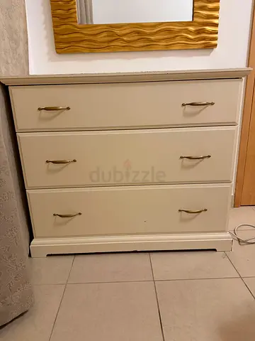 Cream 6-Drawer Tall Dresser/Wardrobe - Good Condition