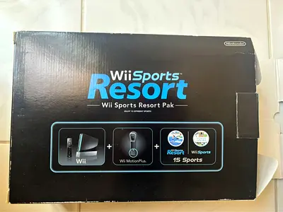 Nintendo Wii Sports Resort Bundle - Console, 4 Controllers, 6 Games