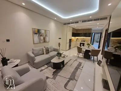 High Floor | corner unit | Downtown view