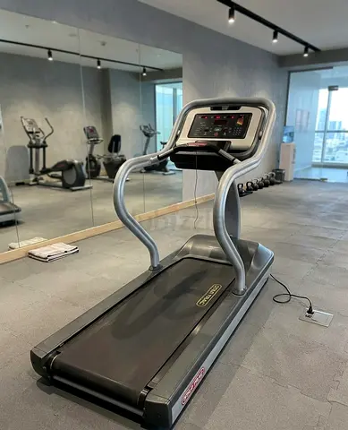 Star track commercial treadmill