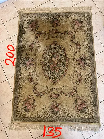 Floral Oriental Rug 135x200cm