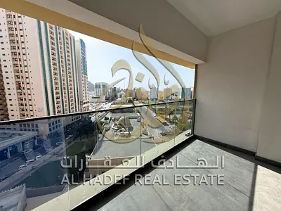 شقة 4 غرف وصالة أول ساكن في المجاز 3 بإطلالة أمامية مفتوحة مع غرفة خادمة وموقفين ومسبح وجيم بسعر 132 ألف على 4 دفعات وتصديق العقد مجاناً على المالك