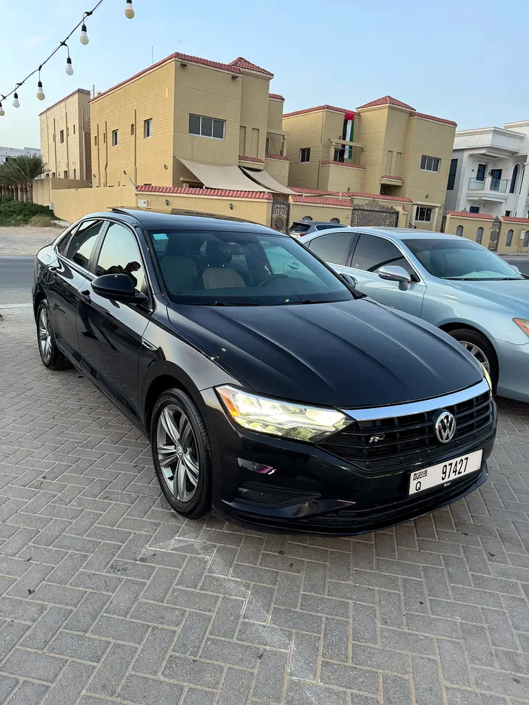 Volkswagen Jetta 2020 — photo 1 of 12
