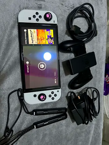 Nintendo switch oled white