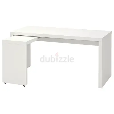 Desk with pull-out panel