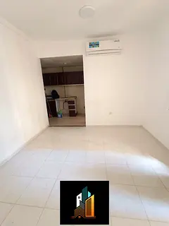 Neat and clean family building big apartment near jubel station