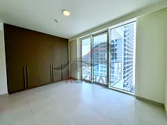 2BR Apartment | Marina &amp; Skyline Views | Premium Living