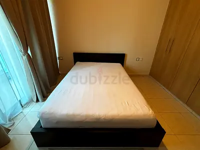 Bed + mattress