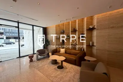 Brand New | Premium | Vacant | Middle Floor