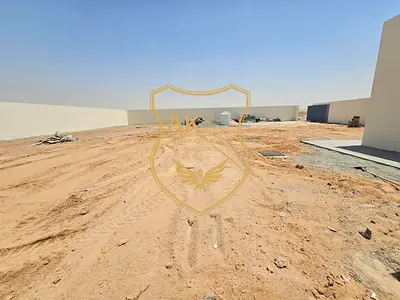 ساحة مفتوحة للإيجار | 10,000 قدم مربع | سعر مناسب