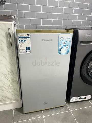 Compact single-door fridge - good working condition