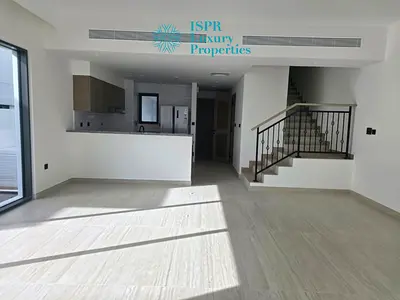 LUXURY CORNER 5BR | VACANT | PRIME LOCATION
