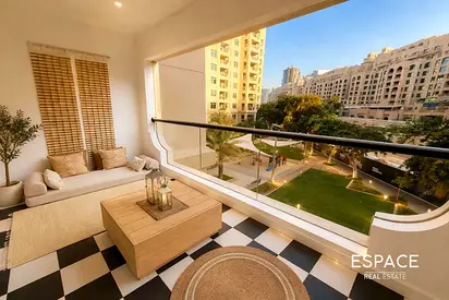1 BR | Spacious Layout | Prime Location