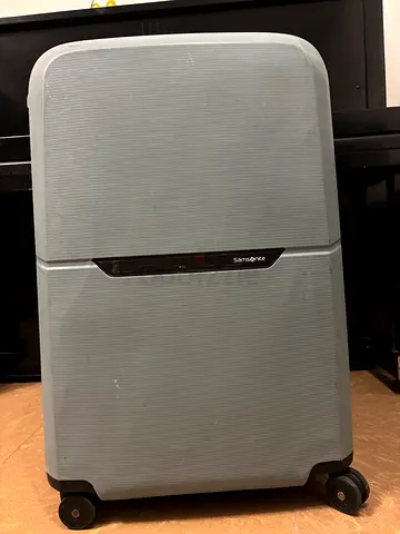 Samsonite Magnum Luggage without Zippers