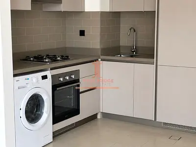 Vacant from 10th June| High Floor| Creek View