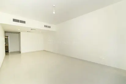 SINGLE ROW | MIDDLE UNIT | OPEN VIEWS