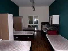 Bedspace available near the gardens metro