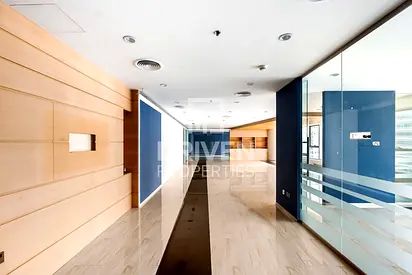 Spacious and Premium Office with Lake View