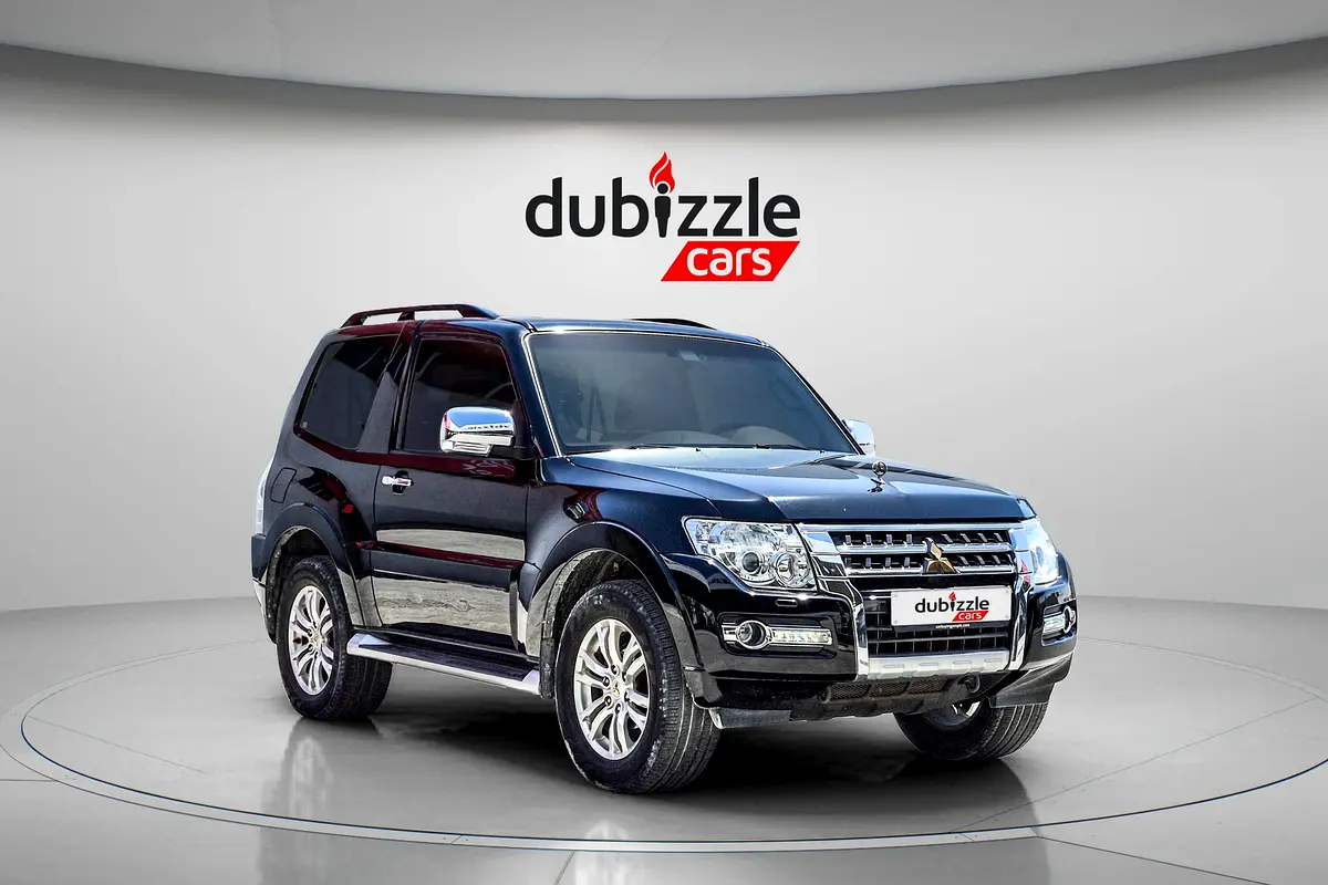 Mitsubishi Pajero 2018 — photo 1 of 15