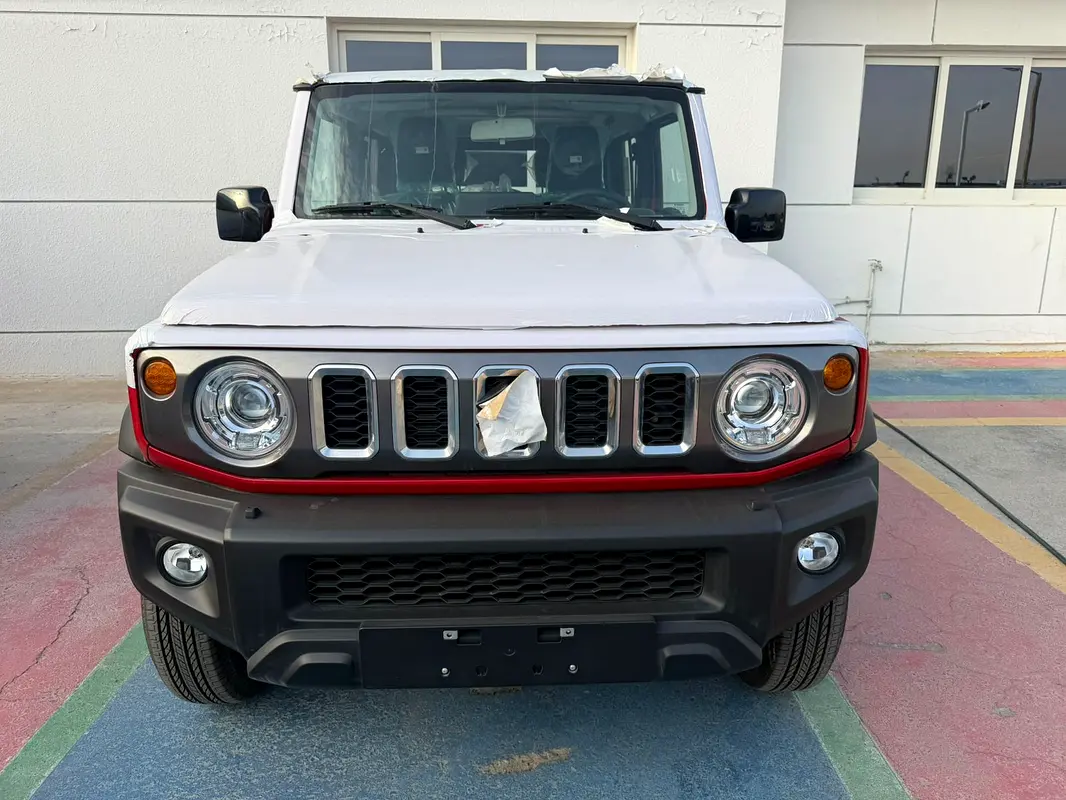 Suzuki Jimny 2026 — photo 1 of 20