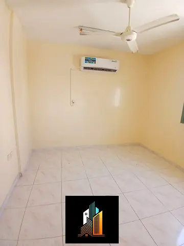Neat and clean apartment, family building - Premium location with free parking