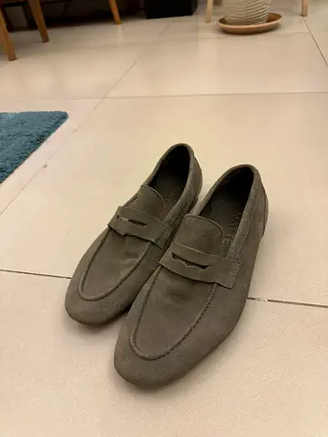 Grey suede loafers - lightly used