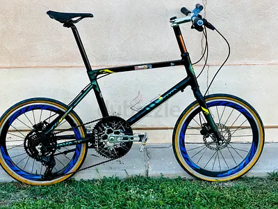 Compact mountain-style  bike with 20 wheels — good condition