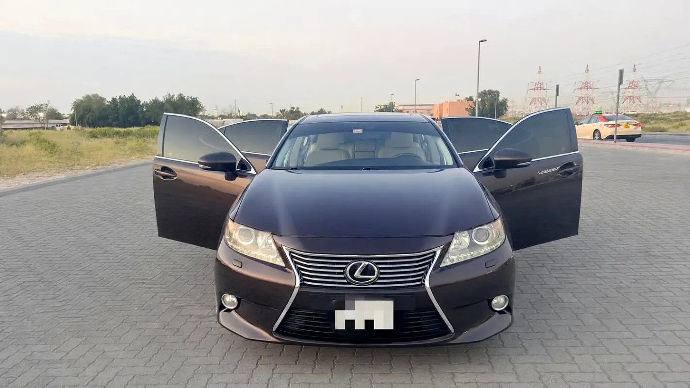 Lexus ES-Series 2013 — photo 1 of 6