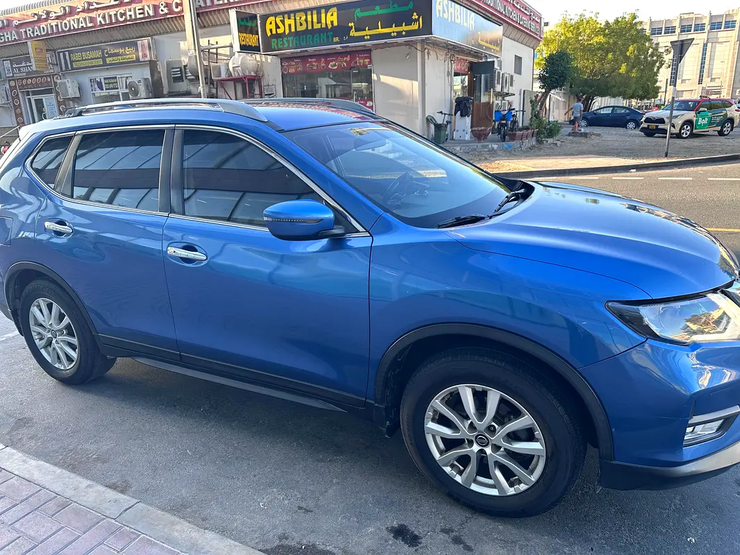 Nissan X-Trail 2018 — photo 1 of 8