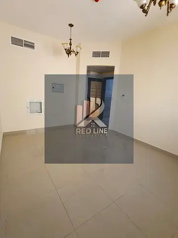 للايجار السنوي افضل مساحة غرفه وصاله  في منطقة القليعه بالشارقه ماسحه كبيره مع اطلاله مفتوحه تكيف  وغاز مركزي موقع استراتيجي مميز جدا قريب لكافة الخدم
