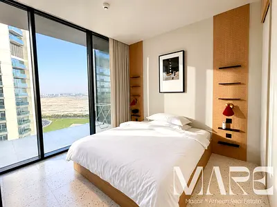 Modern living| Burj Khalifa View | Work Amenities