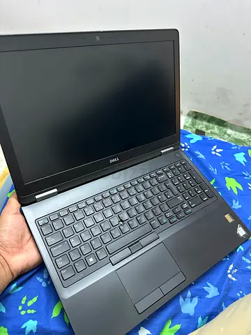 Dell Laptop core i5 6 generation