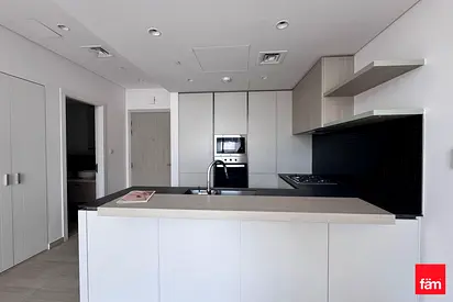 Spacious 1 Bed | Vacant | Prime Location