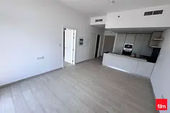 Spacious 1 Bed | Vacant | Prime Location