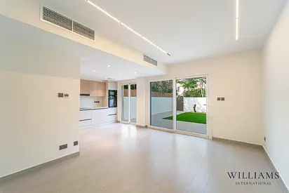 FULLY UPGRADED | 3 BEDROOMS | INTERNAL LOCATION