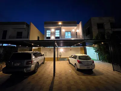 A distinctive villa, second occupant, with spacious areas and excellent finishes, ideal for upscale family living. Located in a quiet area close to al