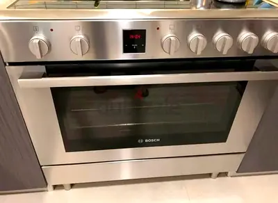 Bosch Serie | 8, 90X60 cm, 5 High Speed Ceramic Cooking Zones Electric, HKK99V850M