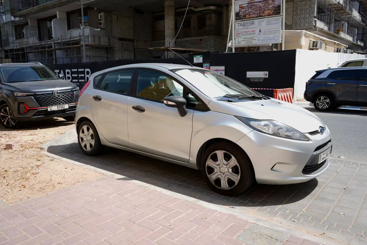 Ford Fiesta 2012 — photo 1 of 8